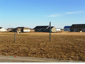 207 Greystone Ln, Anna, OH 45302