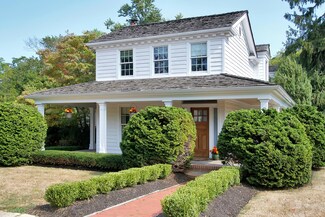 42 Pemberton Ave, Oceanport, NJ 07757