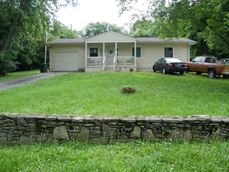 309 W Main St, Hartsville, TN 37074