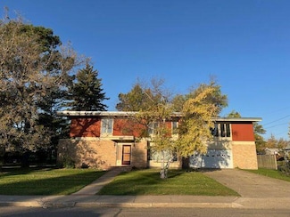 601 12th Ave NE, Devils Lake, ND 58301