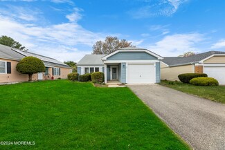 36 Westgate Place, Manchester, NJ 08759