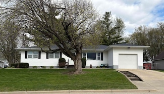 342 Grand St, Highland, WI 53543