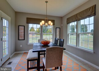 594 W Ore St, Seven Valleys, PA 17360