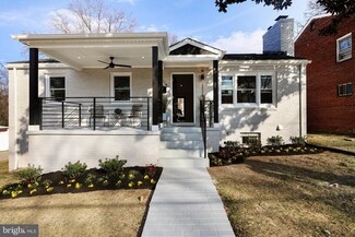 1116 34th St SE, Washington, DC 20019