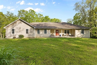 102 Timber Ln, Farmington, MO 63640