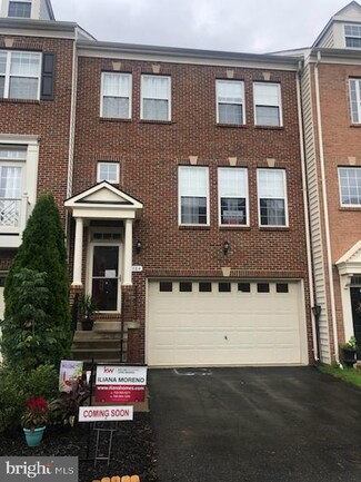 9784 Corbett Place, Manassas Park, VA 20111
