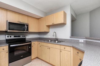 801 Villa Cir, Boynton Beach, FL 33435