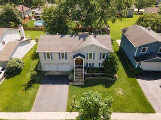 73 Fairfield Ln, Cary, IL 60013