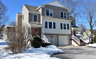7 Village St, Dudley, MA 01571