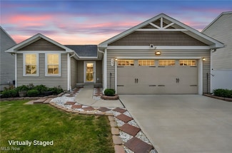 665 Cherrywood Ln, Painesville, OH 44077