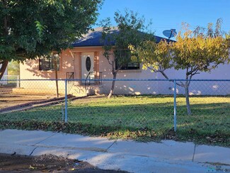 1025 Crescent Dr, Roswell, NM 88201