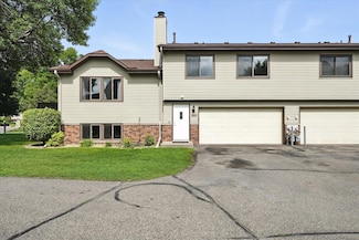 8740 N Maplebrook Cir, Brooklyn Park, MN 55445