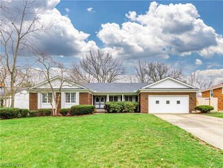 2015 Larchmont Rd, Akron, OH 44313