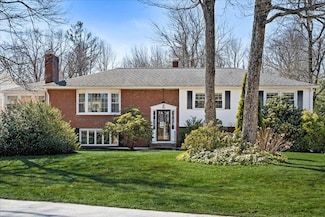 85 Woodridge Rd, Holden, MA 01520
