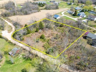 607 W School St, Crocker, MO 65452