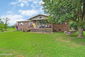 430 Hillcrest Dr, Crossville, TN 38555