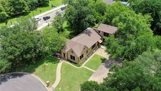 409 N Hutchins St, Bryan, TX 77803