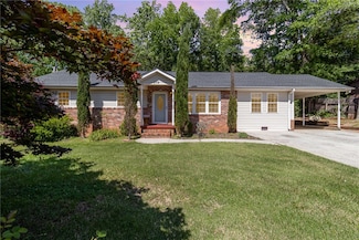202 Forest Dr, Liberty, SC 29657