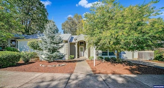 1367 Westbrook Dr NW, Salem, OR 97304
