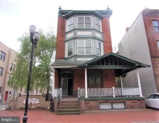 210 Cooper St, Camden, NJ 08102