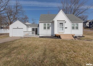 1430 Kirkwood Blvd, Davenport, IA 52803