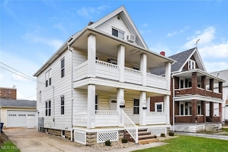 1636 Hopkins Ave, Lakewood, OH 44107