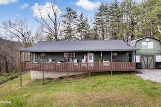 1421 Tiffany Cove Way, Sevierville, TN 37862