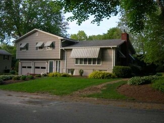 16 Woodlawn Rd, North Dartmouth, MA 02747