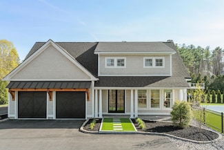 8 Joshua Way, Falmouth, ME 04105