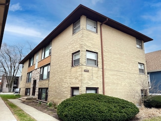 3504 Adams St, Bellwood, IL 60104