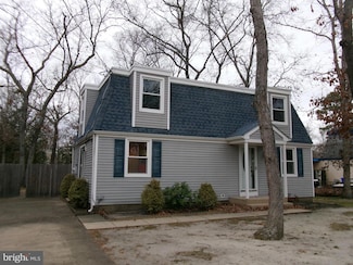 323 Woodlawn Ave, Williamstown, NJ 08094