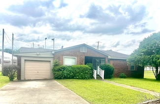 613 N Broad St, Tuscumbia, AL 35674