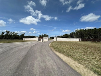 251 Stargazer Dr, Lampasas, TX 76550