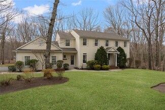 306 Glen Hill Dr, Saunderstown, RI 02874