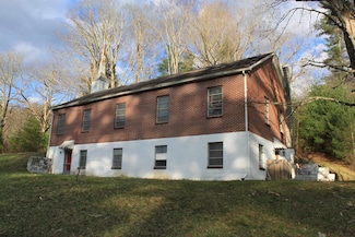 1042 Diana Dr, Webster Springs, WV 26288