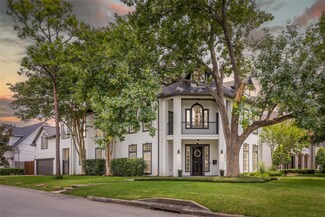 4824 Willow St, Bellaire, TX 77401