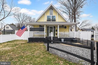 115 Nelson St, Colonial Beach, VA 22443