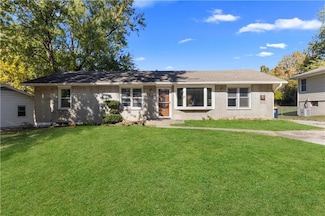 426 NW 81st St, Kansas City, MO 64118