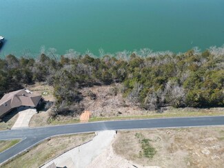 000 Briarcliff Dr, Shell Knob, MO 65747