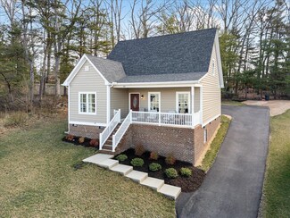207 Bell Creek Dr, Staunton, VA 24401