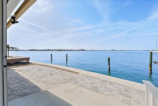 673 Boca Ciega Point Blvd N, St. Petersburg, FL 33708