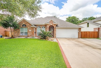 828 Huebner Way, Burleson, TX 76028