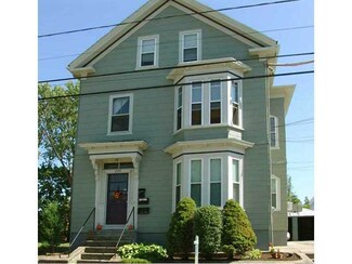 200 S Clarendon St, Cranston, RI 02910