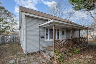 603 Old North Main St, Clover, SC 29710