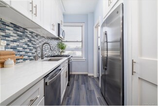 8 Barstow Rd Unit 4, Great Neck, NY 11021