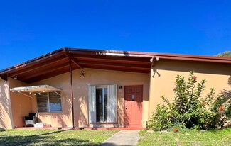 901 W Bloxham St, Lantana, FL 33462