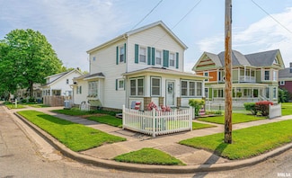 206 NW Vine St, Atlanta, IL 61723