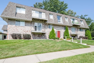 3608 Lakeshore Dr Unit B-2, Saint Joseph, MI 49085