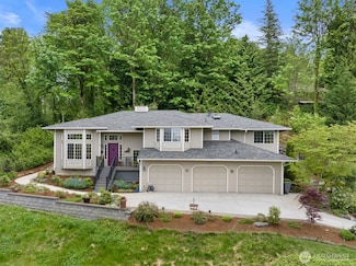 7123 NE 165th St, Kenmore, WA 98028