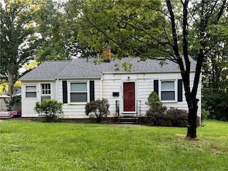 2803 Robin Hood Dr, Greensboro, NC 27408